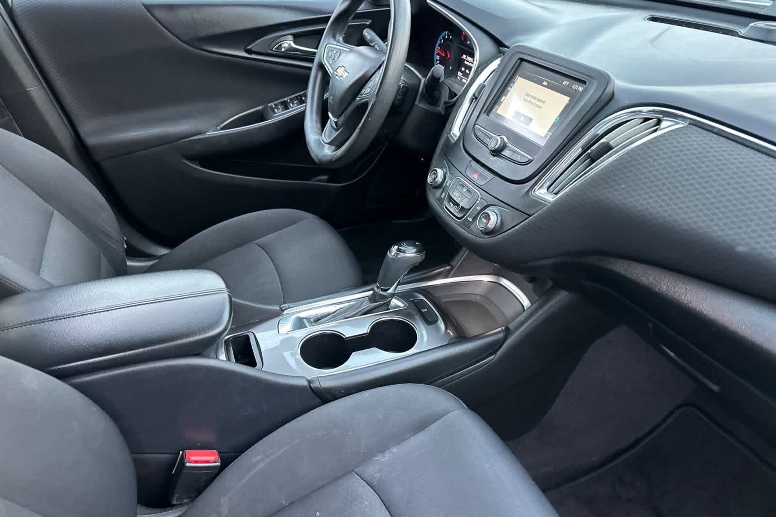 Thumbnail: 2017 Chevrolet Malibu - 17