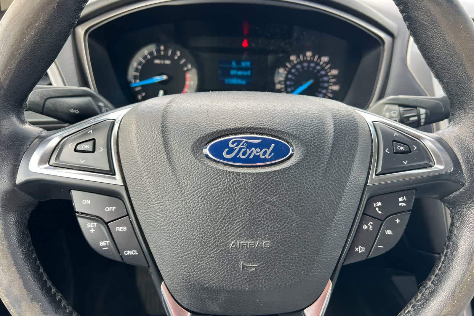 Thumbnail: 2017 Ford Fusion - 24