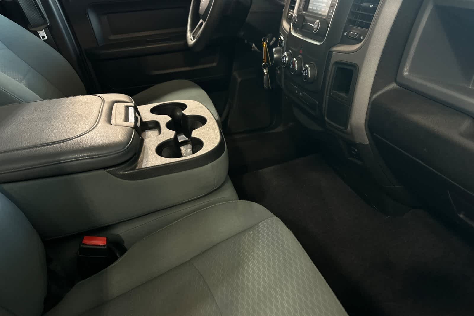 Thumbnail: 2019 RAM 1500 Classic - 19