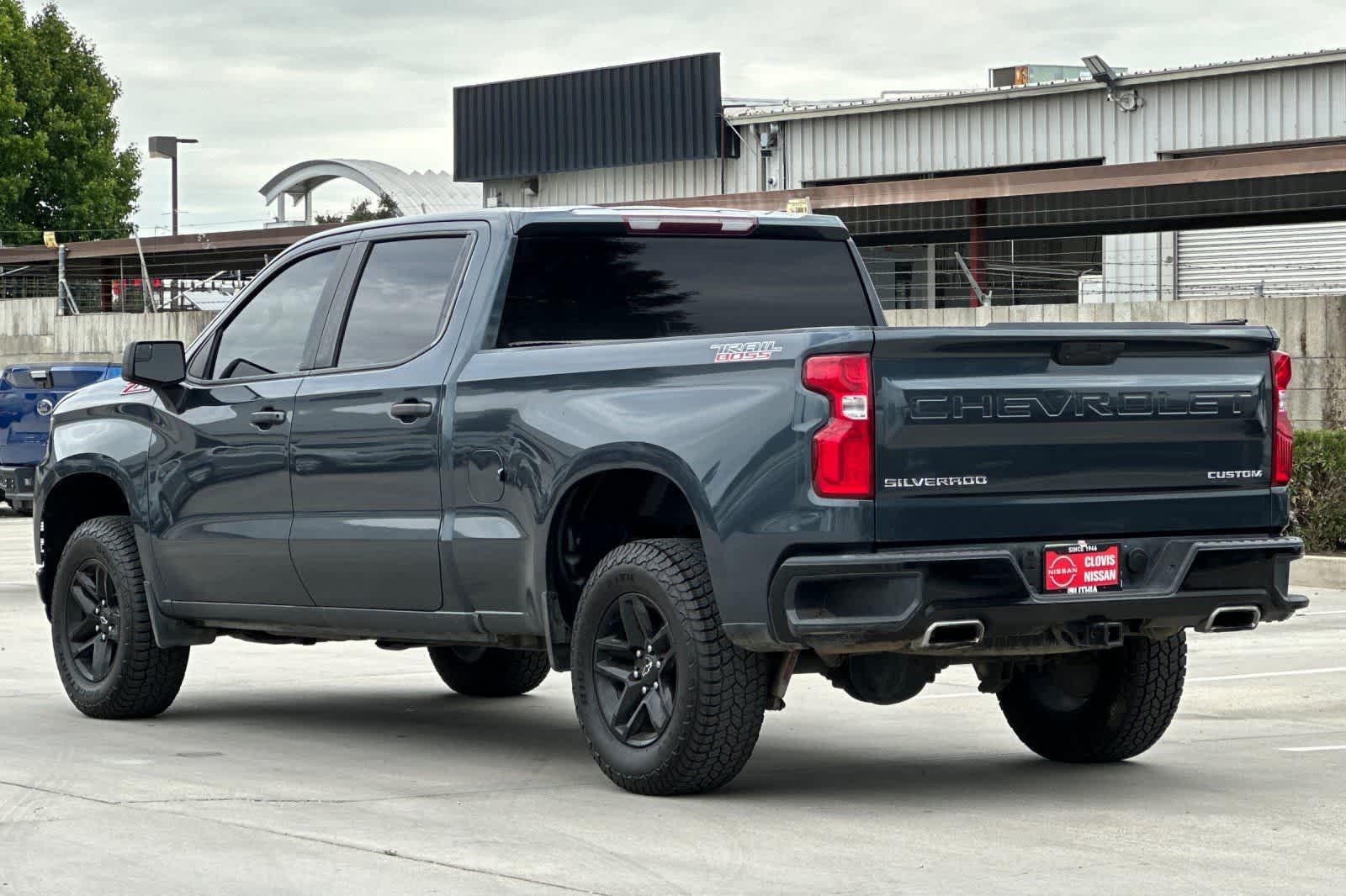 Thumbnail: 2019 Chevrolet Silverado 1500 - 7