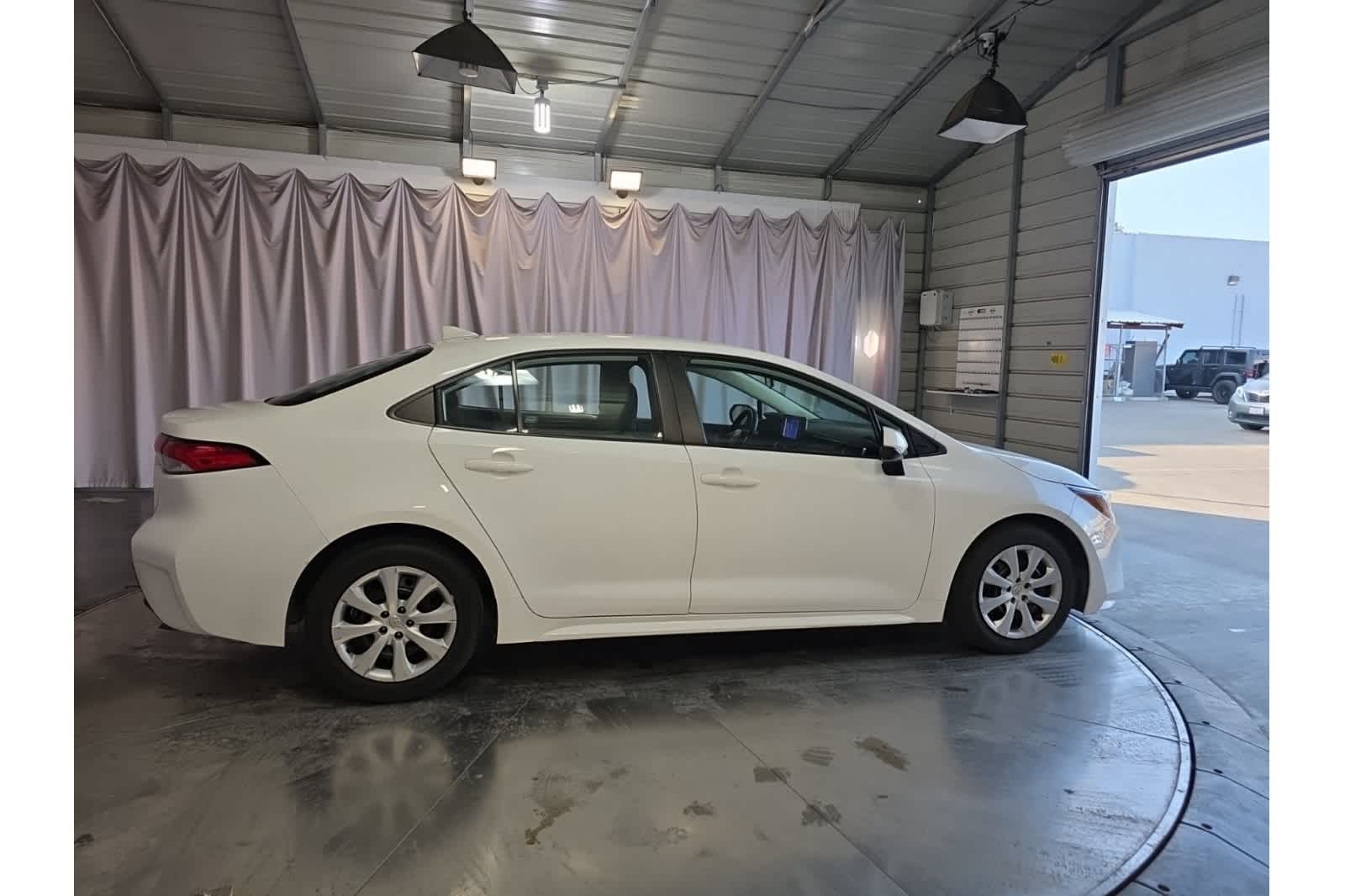 Thumbnail: 2023 Toyota Corolla - 9