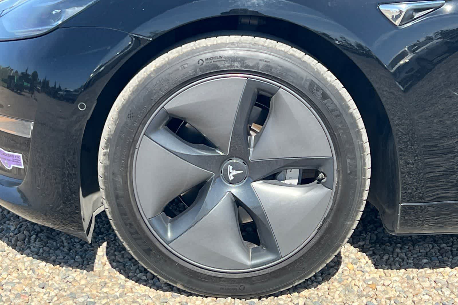 Thumbnail: 2018 Tesla Model 3 - 12