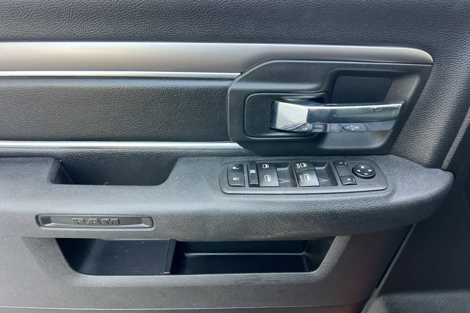 Thumbnail: 2022 RAM 1500 Classic - 13