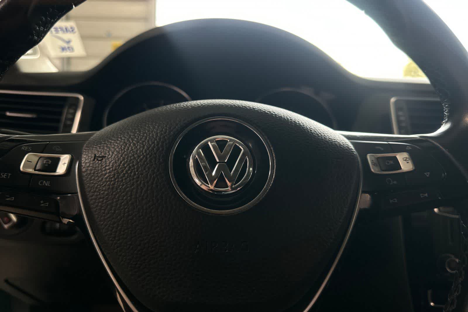 Thumbnail: 2016 Volkswagen Jetta - 27
