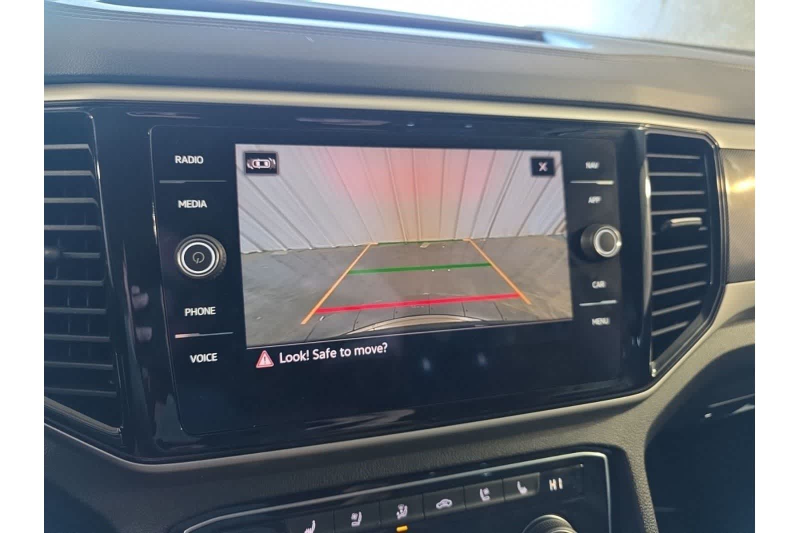 Thumbnail: 2022 Volkswagen Atlas - 23