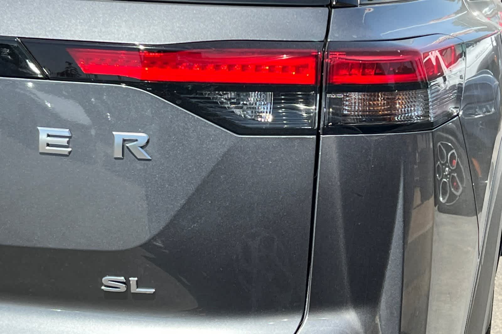Thumbnail: 2025 Nissan Pathfinder - 13