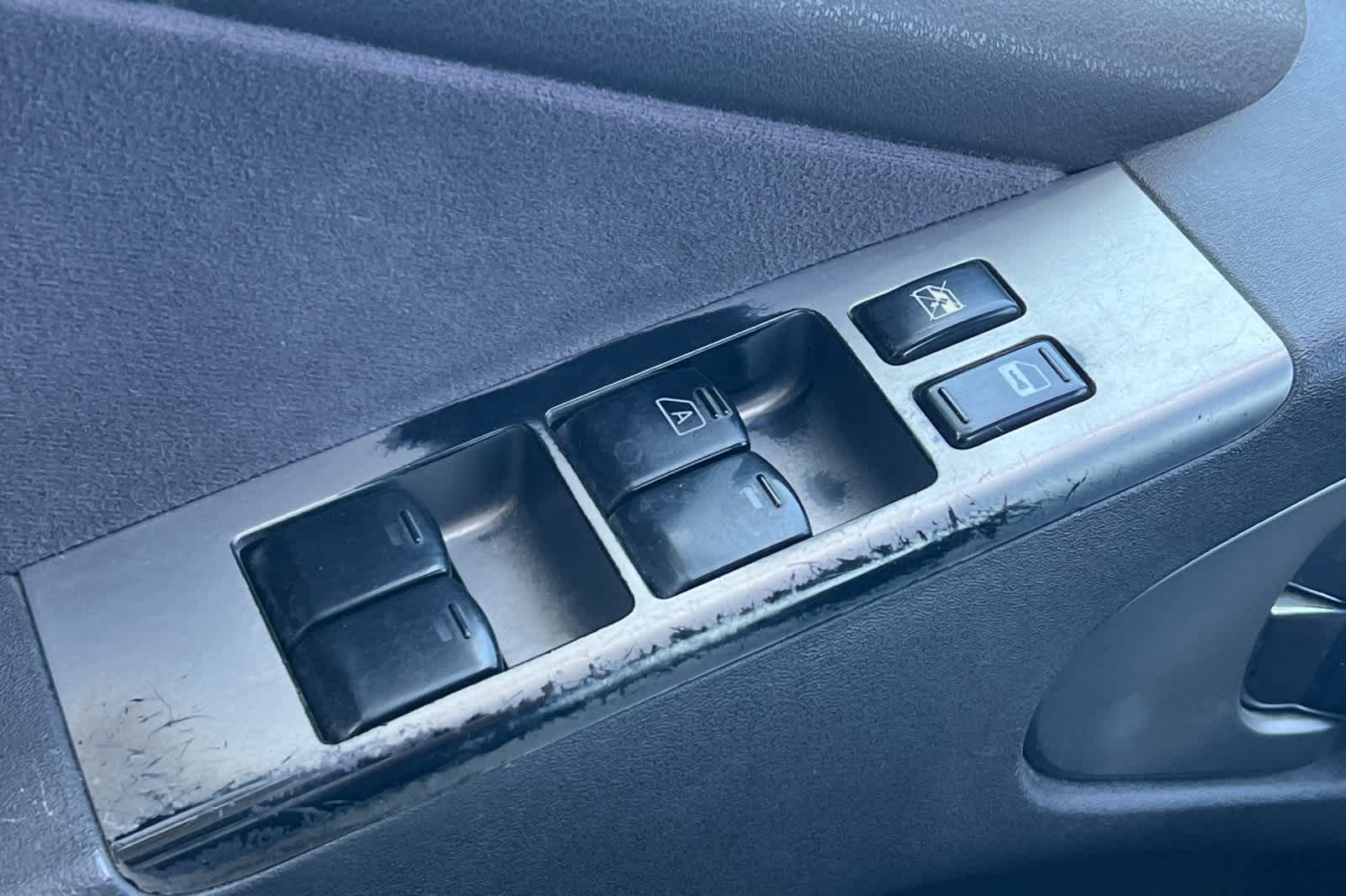 Thumbnail: 2006 Nissan Pathfinder - 16