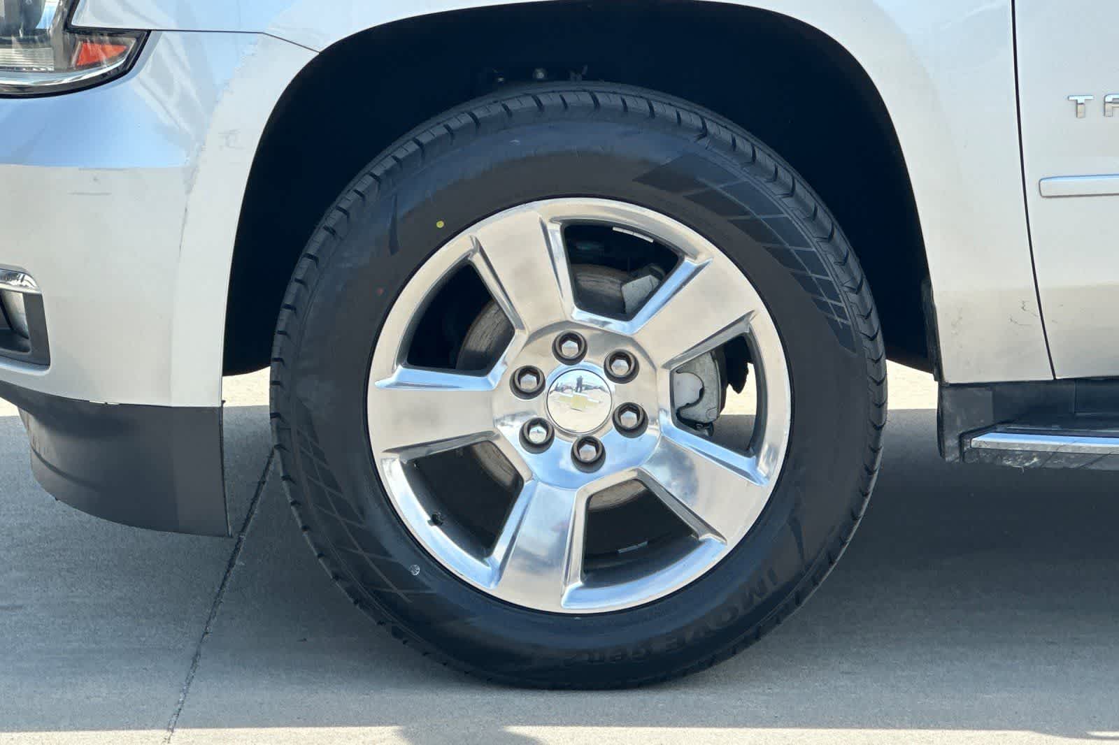 Thumbnail: 2018 Chevrolet Tahoe - 35