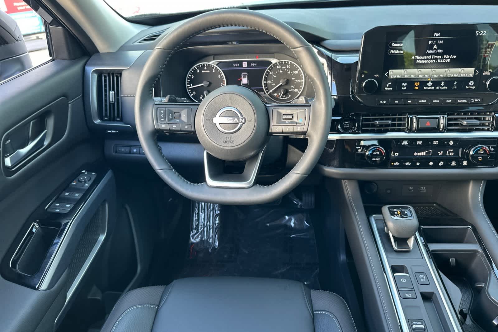 2025 Nissan Pathfinder SL 15