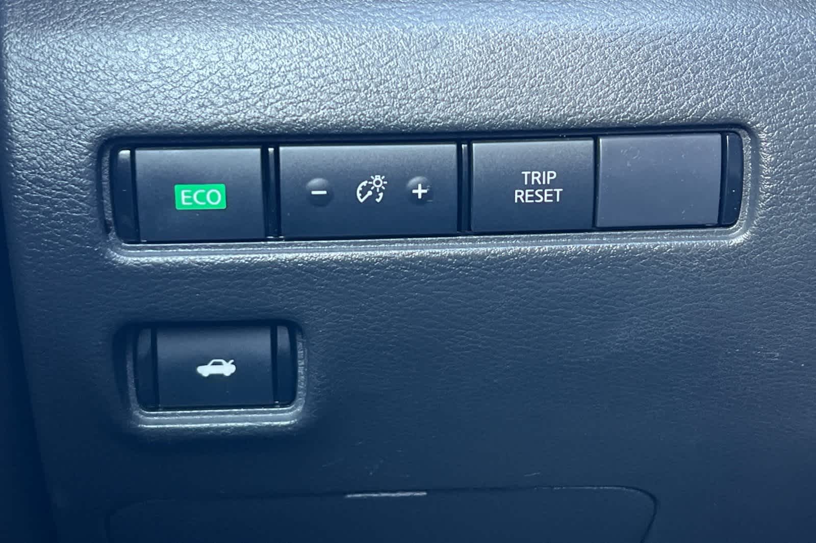 Thumbnail: 2023 Nissan Sentra - 30