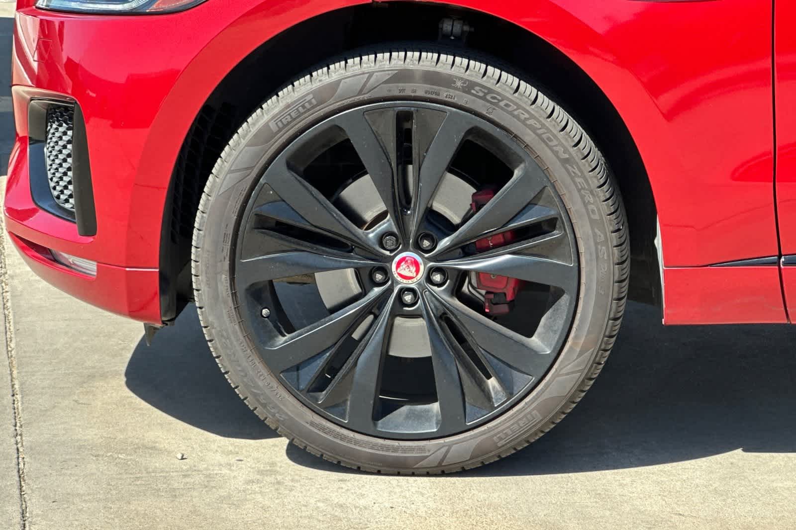 Thumbnail: 2019 Jaguar F-Pace - 12