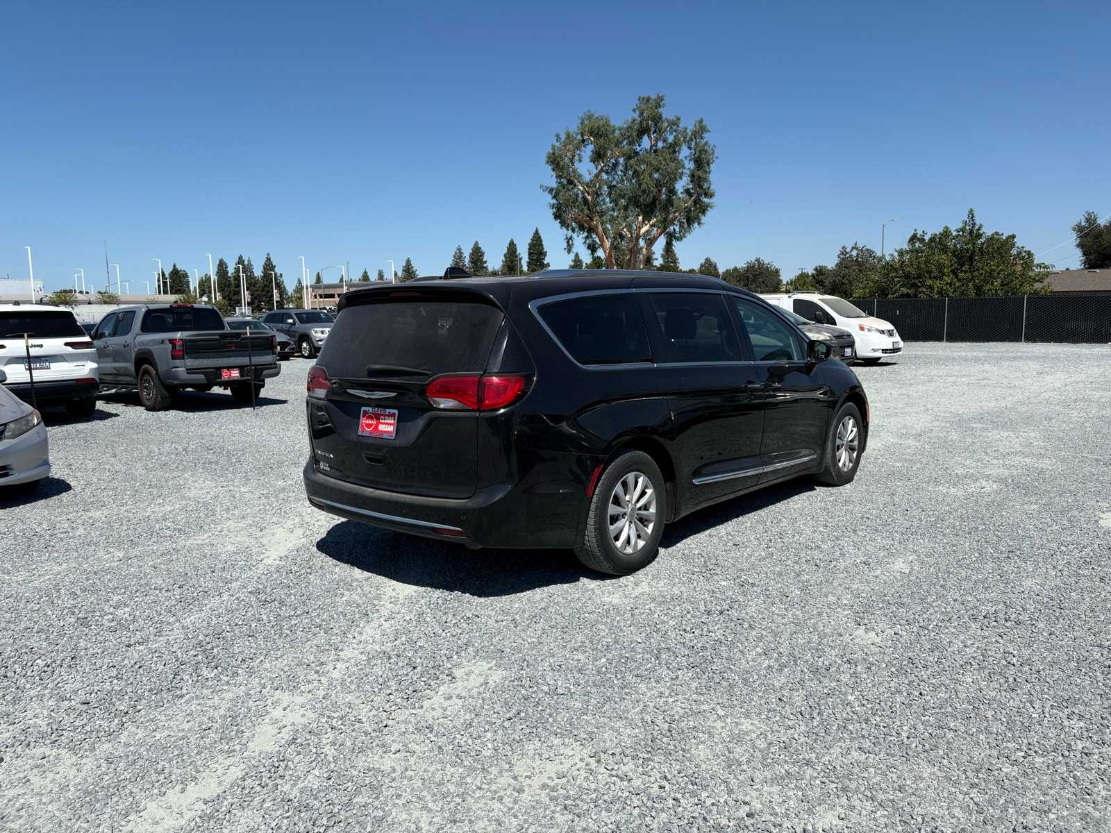 Thumbnail: 2019 Chrysler Pacifica - 6