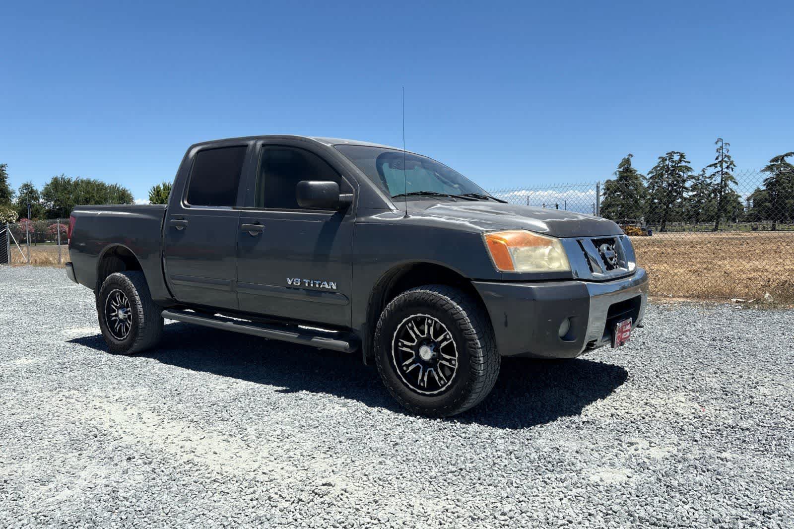 Thumbnail: 2009 Nissan Titan - 10