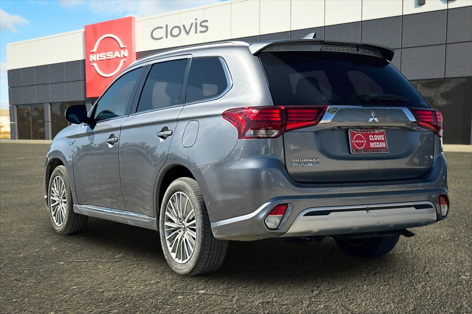 Thumbnail: 2022 Mitsubishi Outlander - 7
