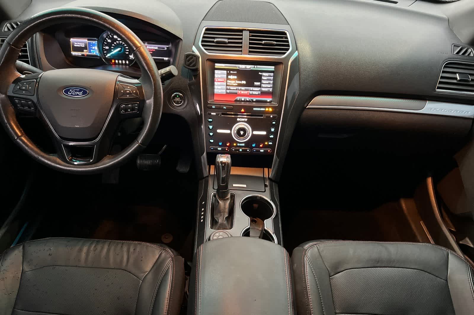 Thumbnail: 2016 Ford Explorer - 4