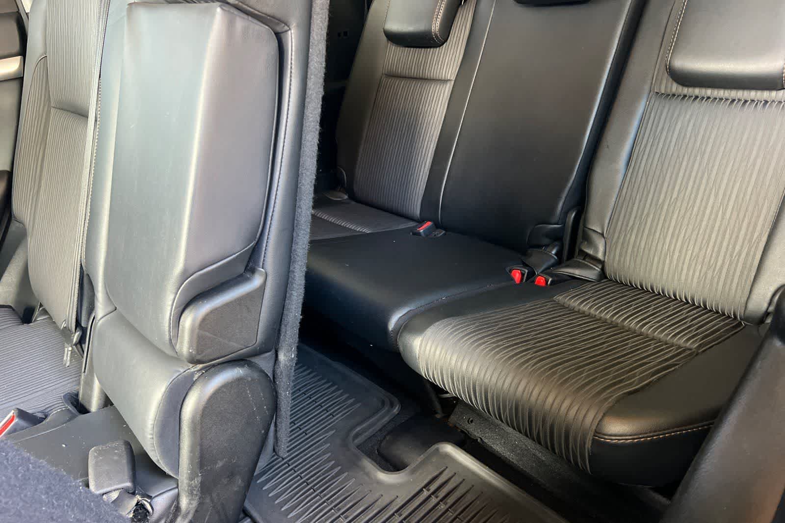 Thumbnail: 2018 Toyota Highlander - 17