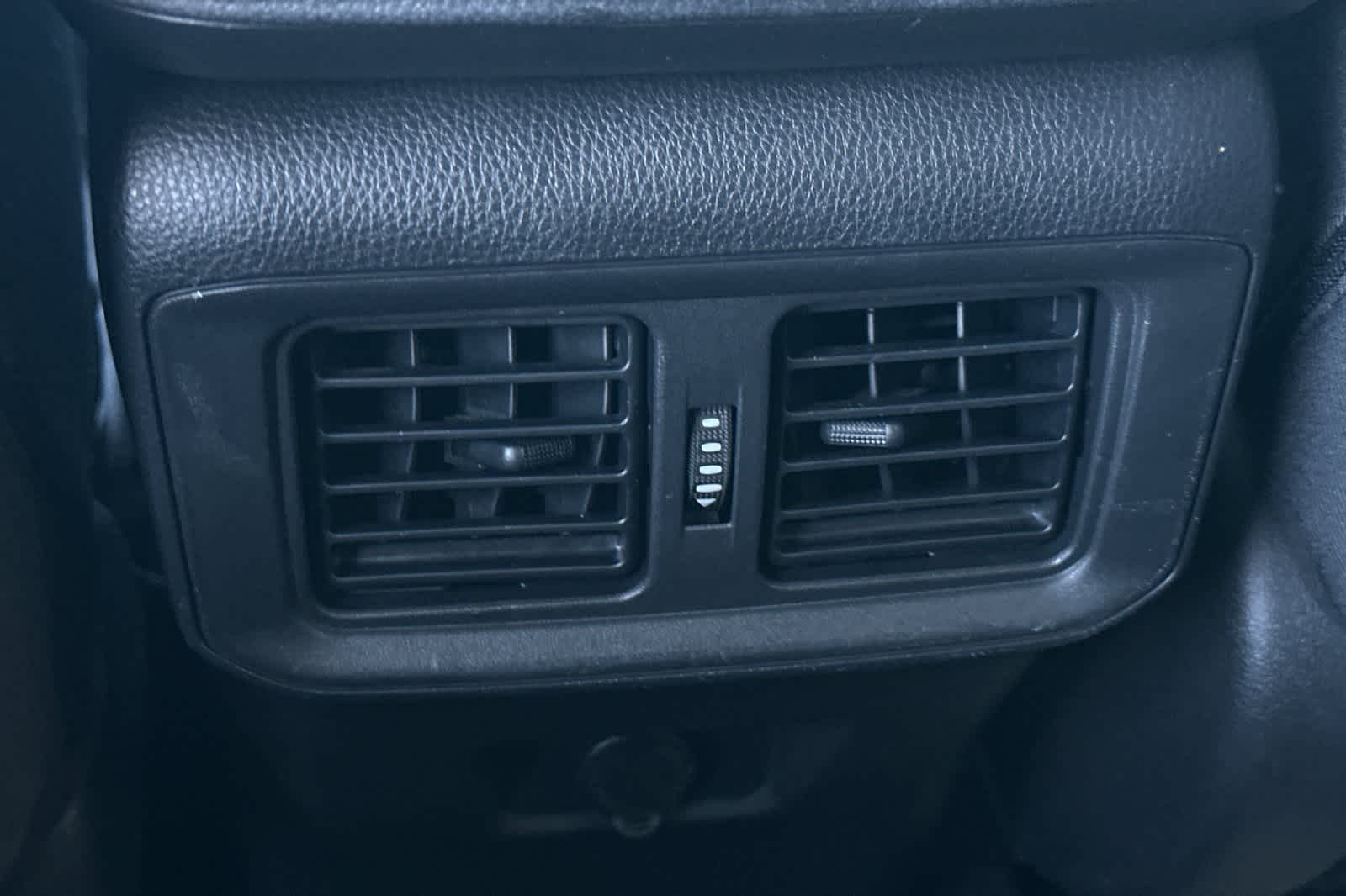 Thumbnail: 2022 Toyota RAV4 - 14