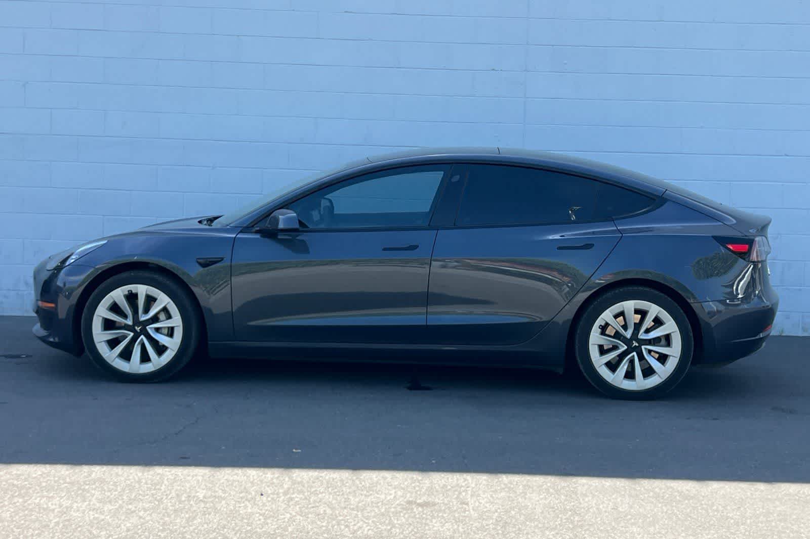 Thumbnail: 2023 Tesla Model 3 - 6