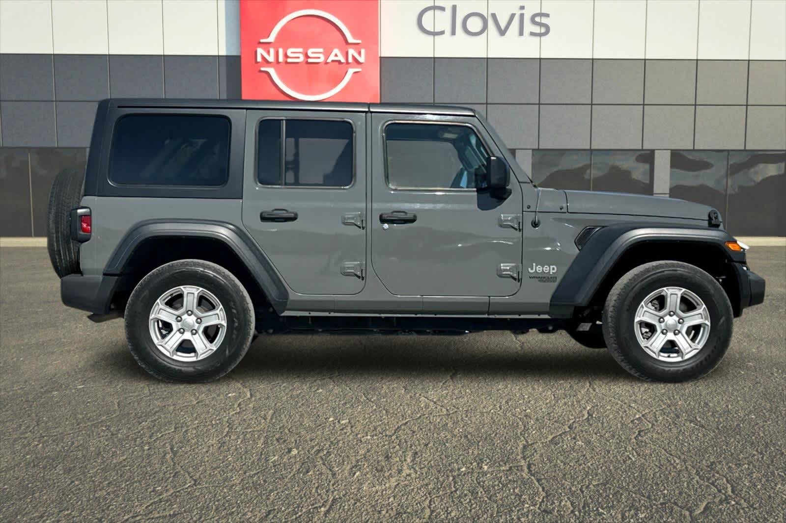 Thumbnail: 2019 Jeep Wrangler - 9