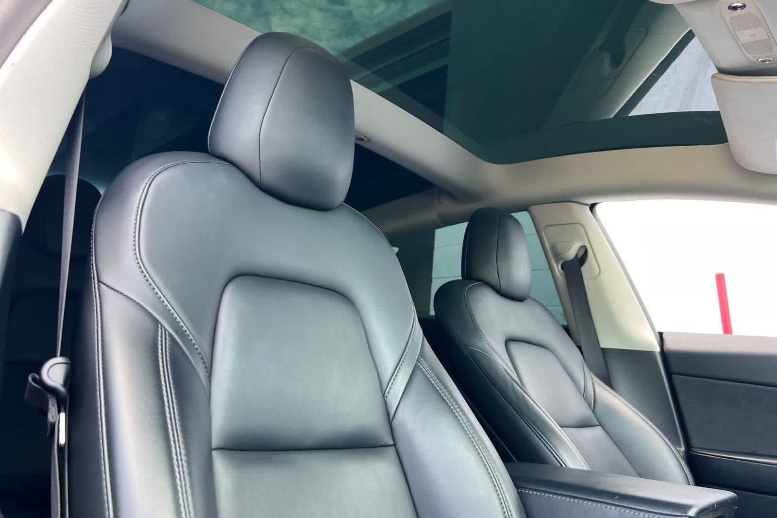 Thumbnail: 2022 Tesla Model 3 - 18