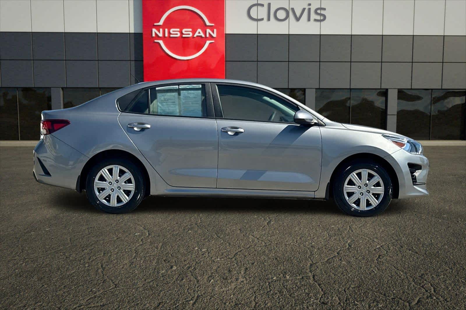 Thumbnail: 2021 Kia Rio - 9