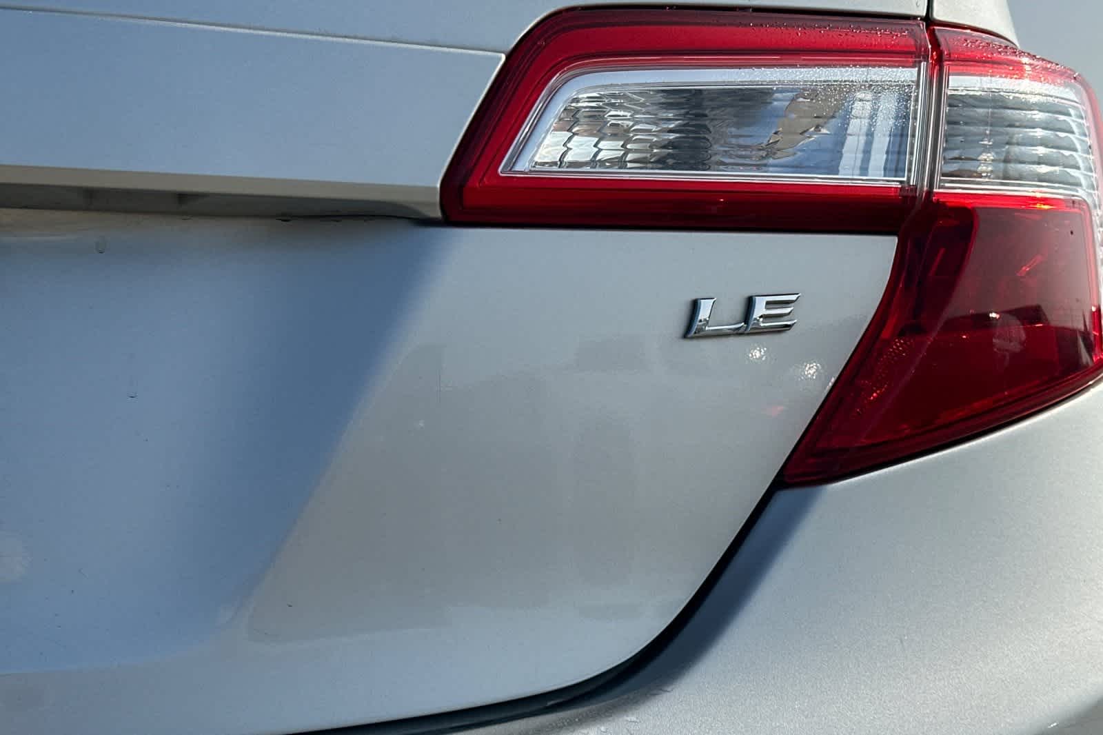 Thumbnail: 2012 Toyota Camry - 15