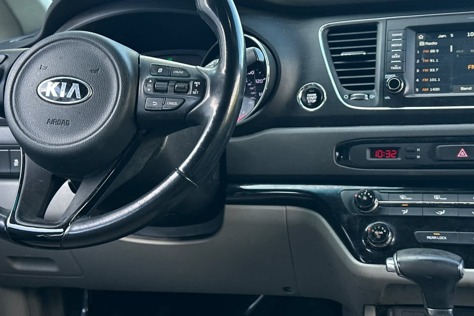 Thumbnail: 2017 Kia Sedona - 14