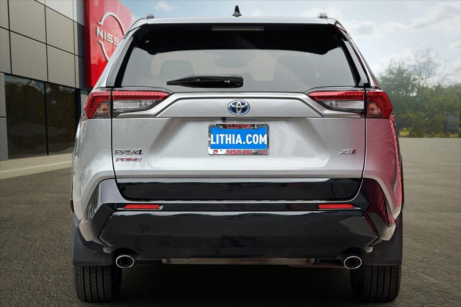 Thumbnail: 2021 Toyota RAV4 - 8