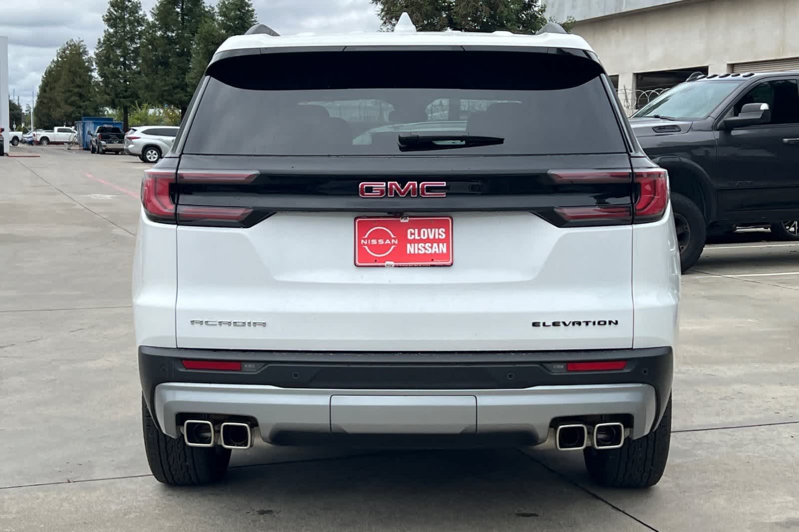 Thumbnail: 2024 GMC Acadia - 8