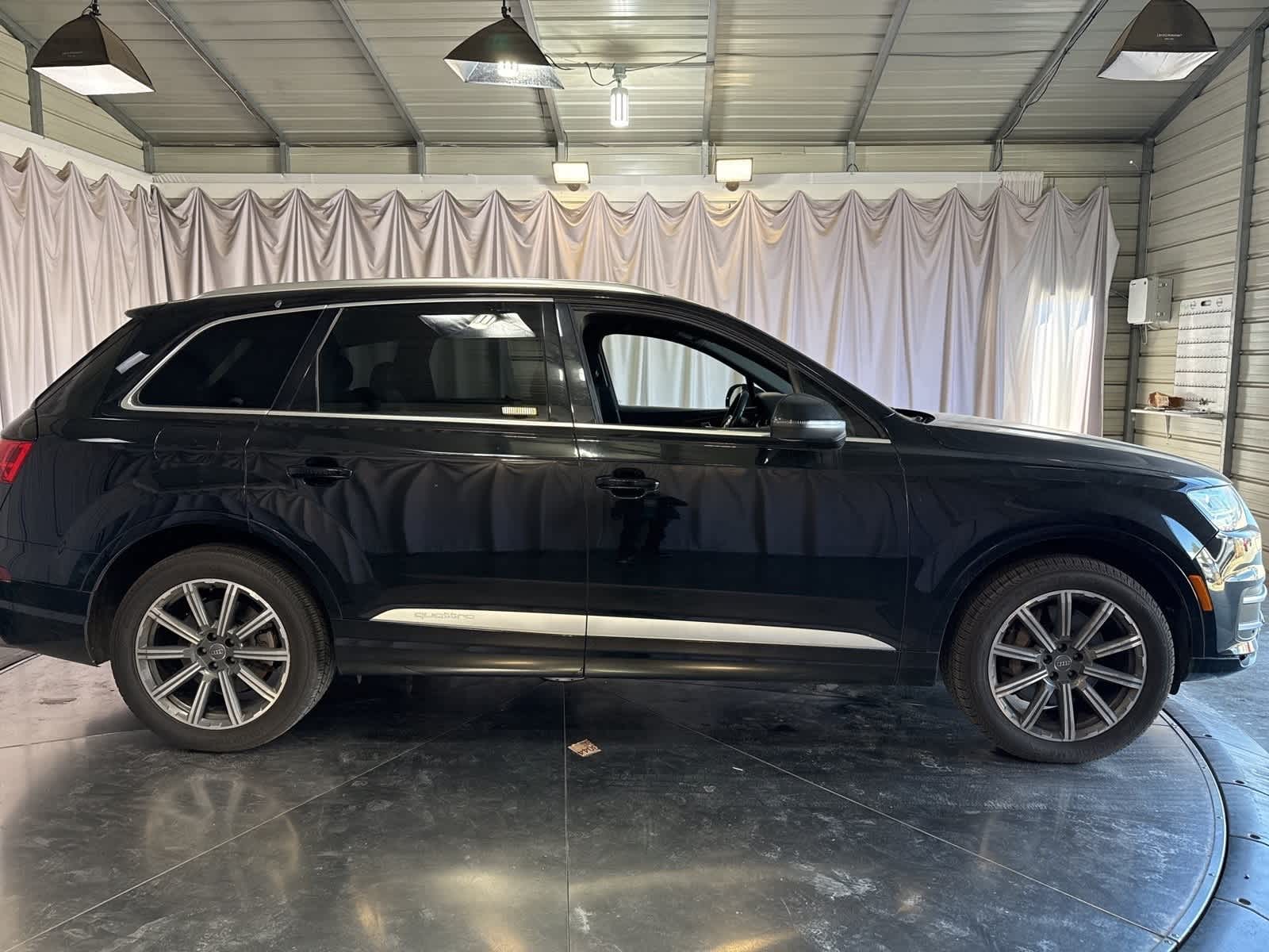 Thumbnail: 2017 Audi Q7 - 8