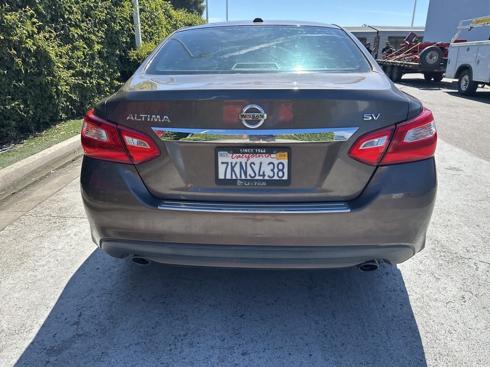 2016 Nissan Altima SV 11
