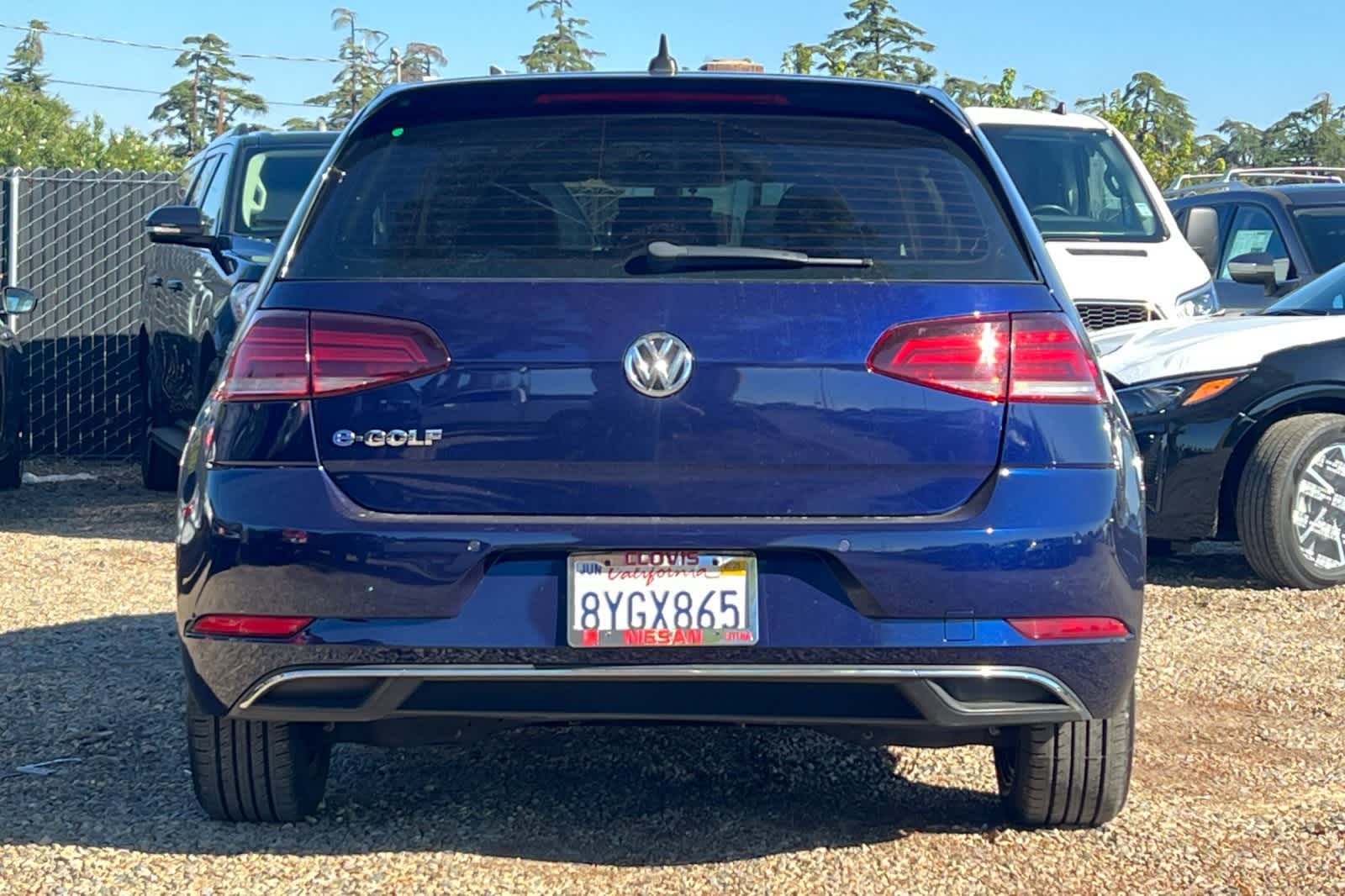 Thumbnail: 2018 Volkswagen e-Golf - 8