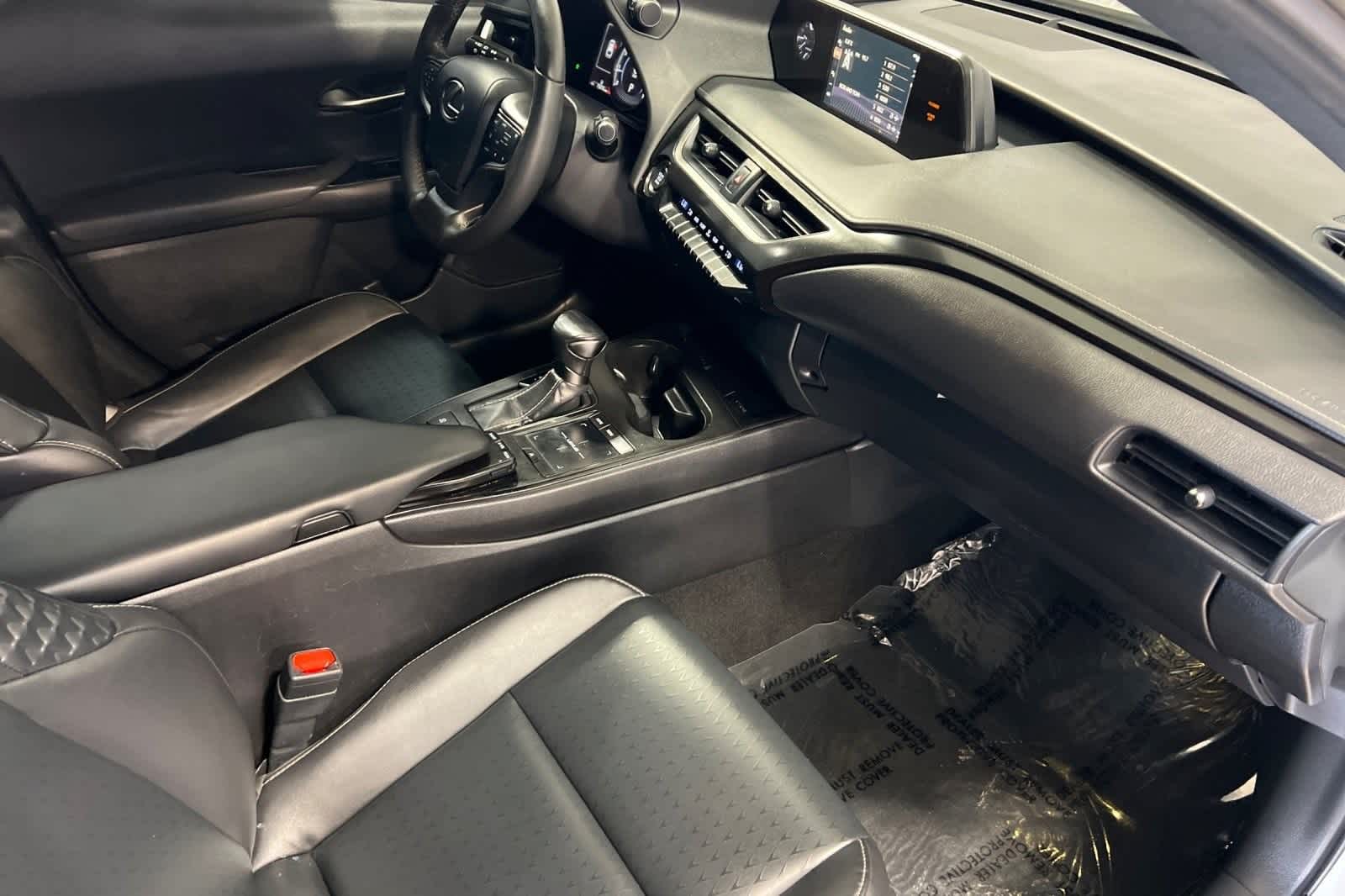 Thumbnail: 2020 Lexus UX - 17