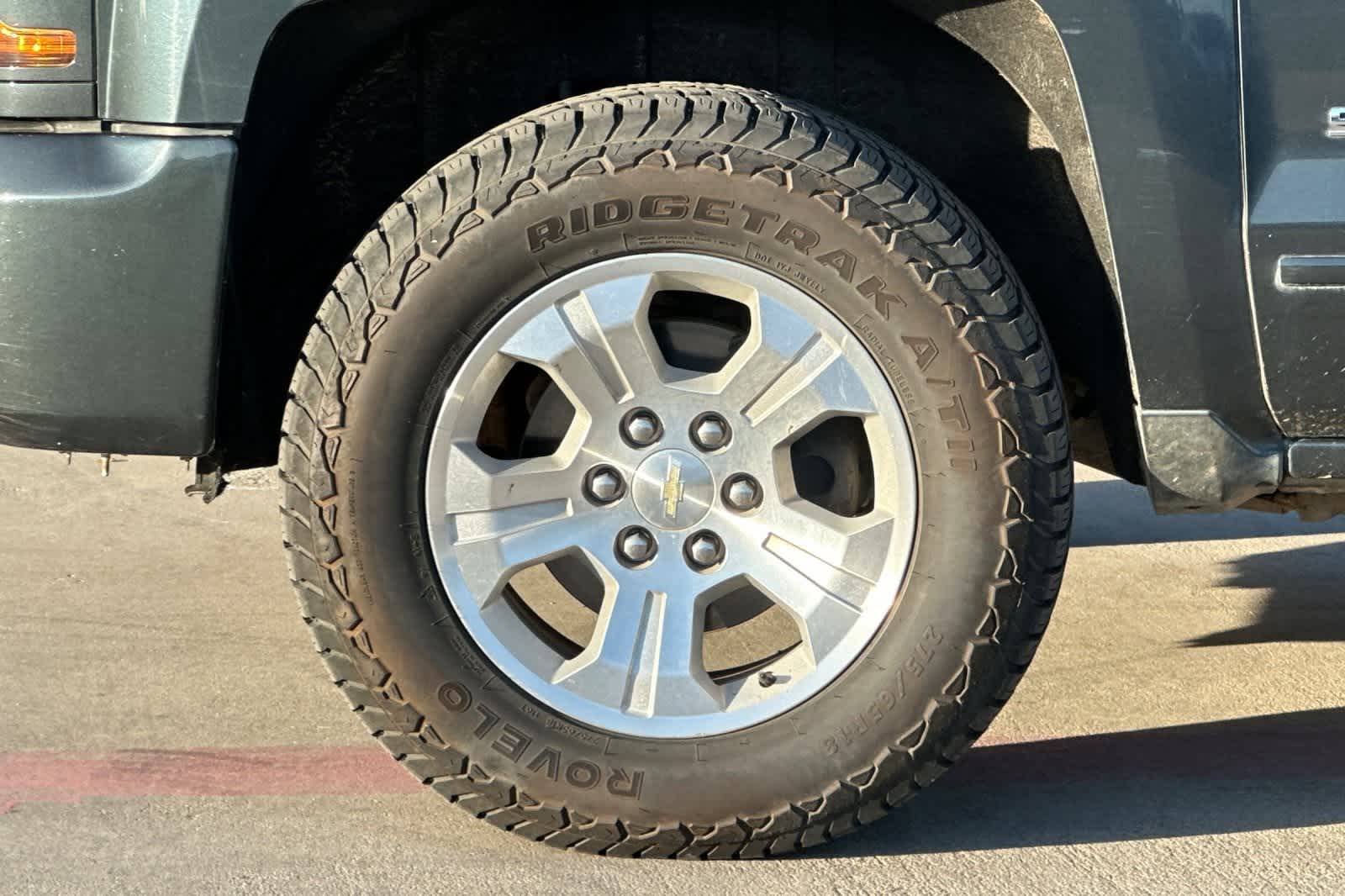 Thumbnail: 2018 Chevrolet Silverado 1500 - 12