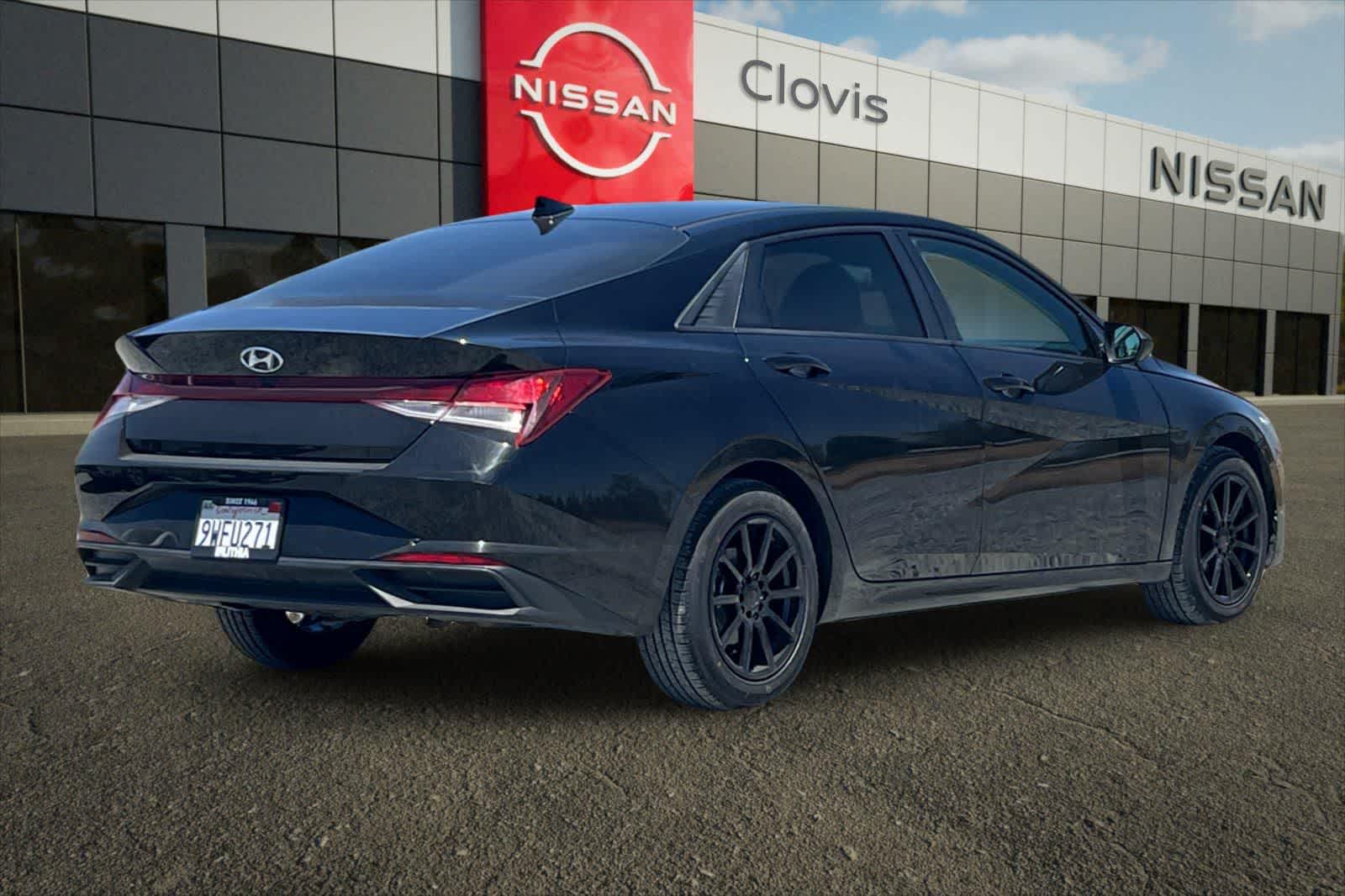 Thumbnail: 2022 Hyundai Elantra - 2