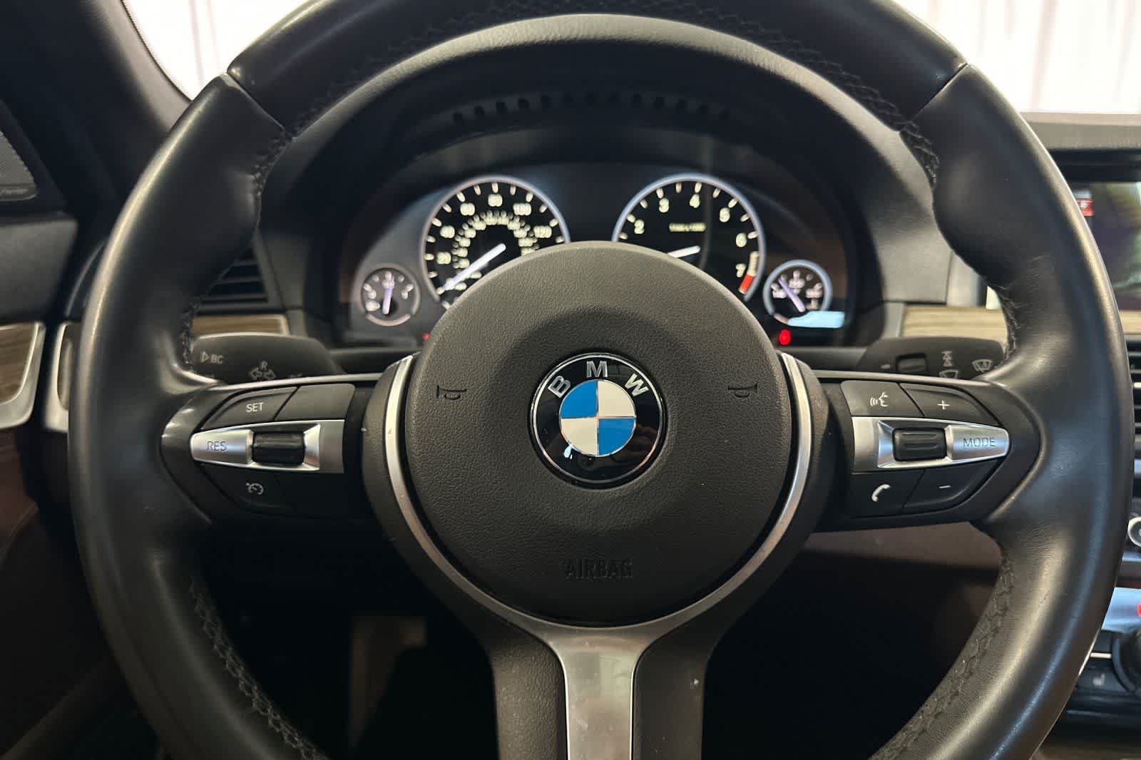 Thumbnail: 2014 BMW 5 Series - 25