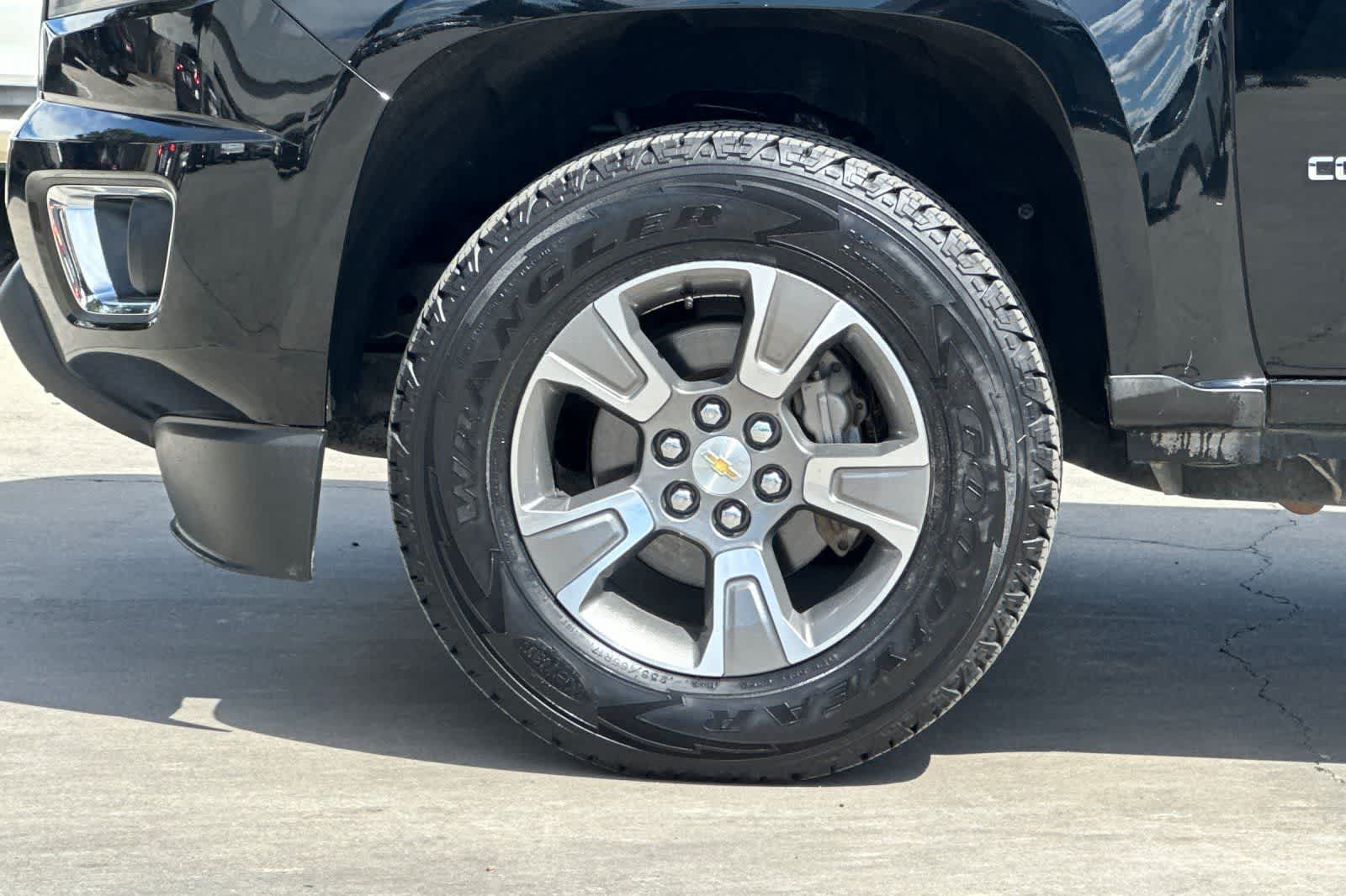 Thumbnail: 2019 Chevrolet Colorado - 33