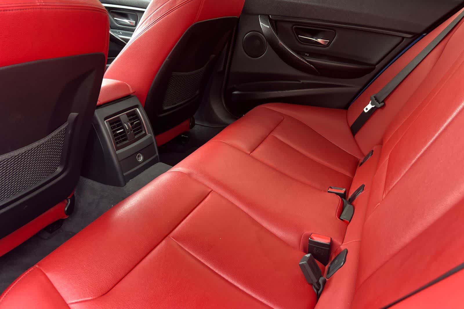 Thumbnail: 2017 BMW 3 Series - 5