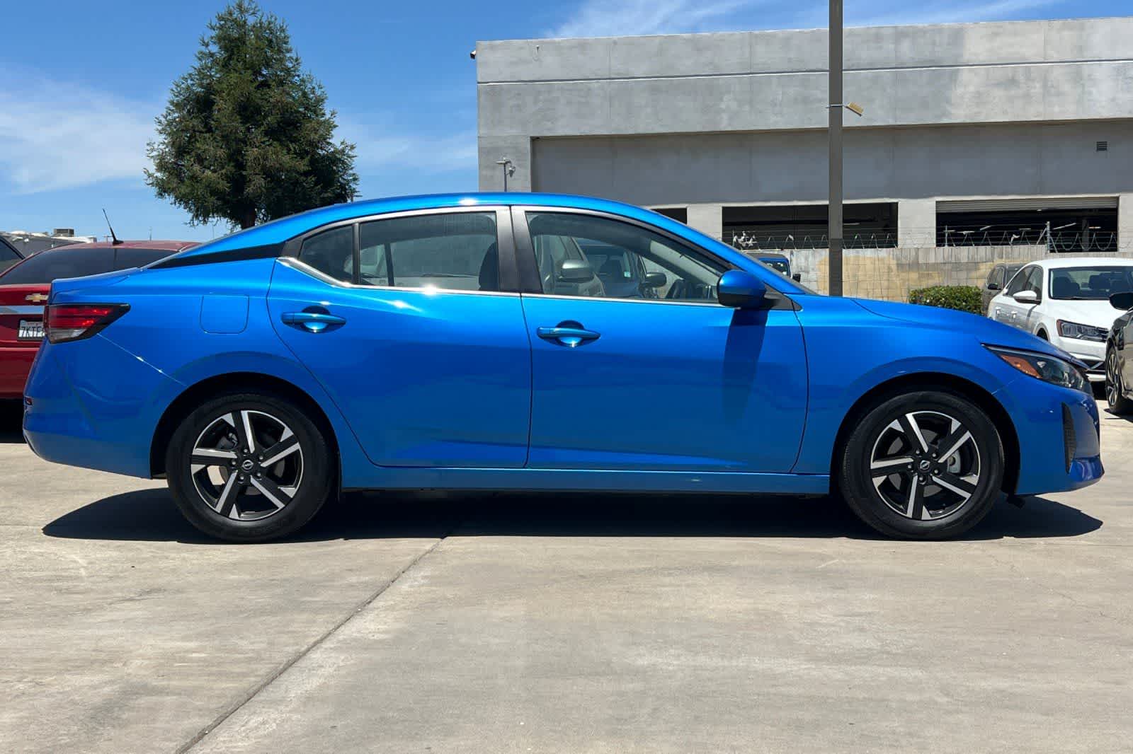 Thumbnail: 2025 Nissan Sentra - 9