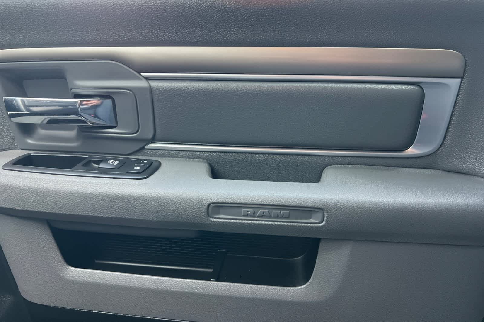 Thumbnail: 2017 RAM 1500 - 19