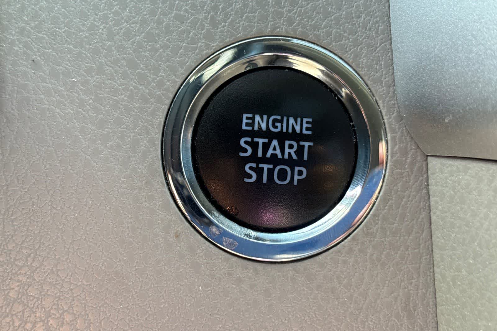 Thumbnail: 2019 Toyota Highlander - 23