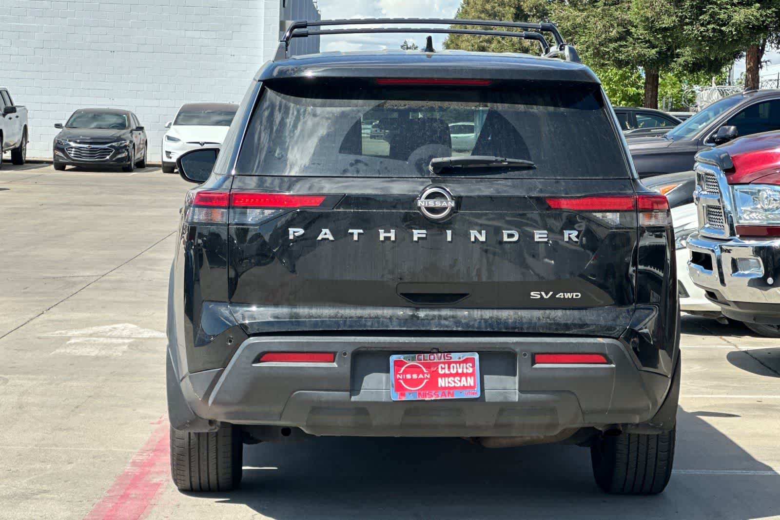 Thumbnail: 2022 Nissan Pathfinder - 7