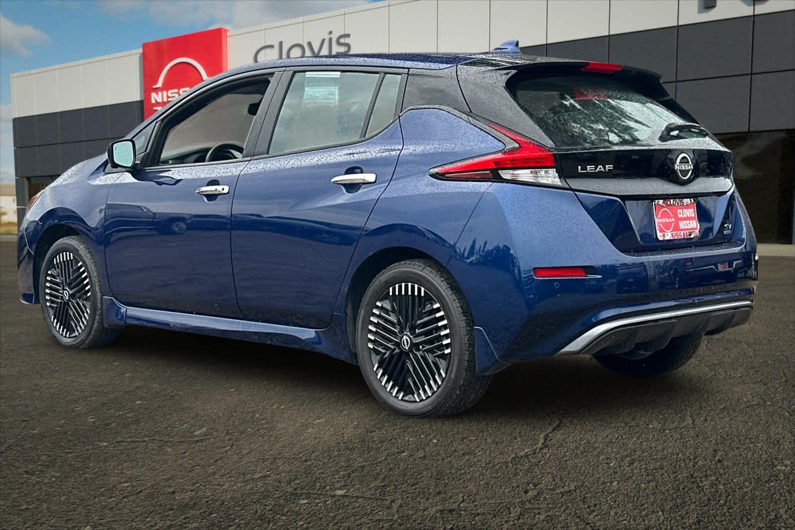 Thumbnail: 2024 Nissan Leaf - 7