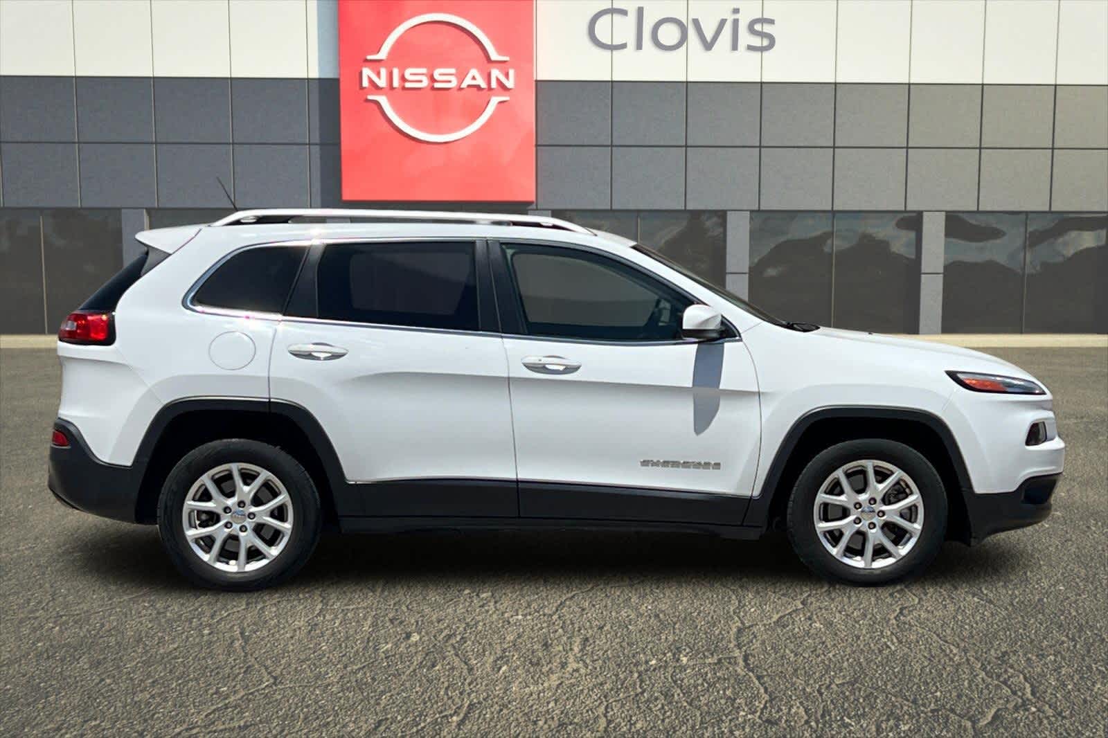 Thumbnail: 2014 Jeep Cherokee - 9