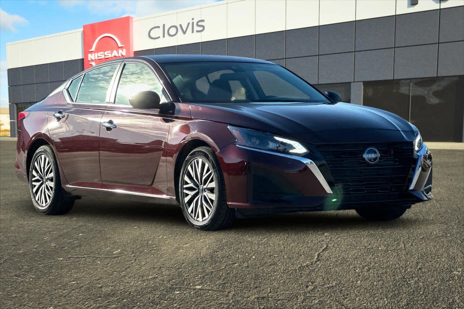 Thumbnail: 2024 Nissan Altima - 10