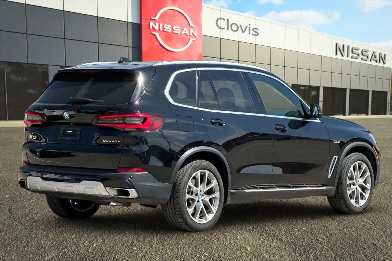Thumbnail: 2023 BMW X5 - 3