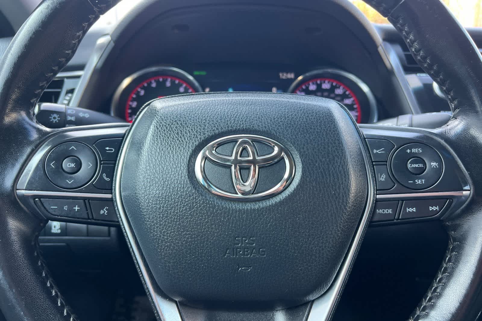 Thumbnail: 2019 Toyota Camry - 30