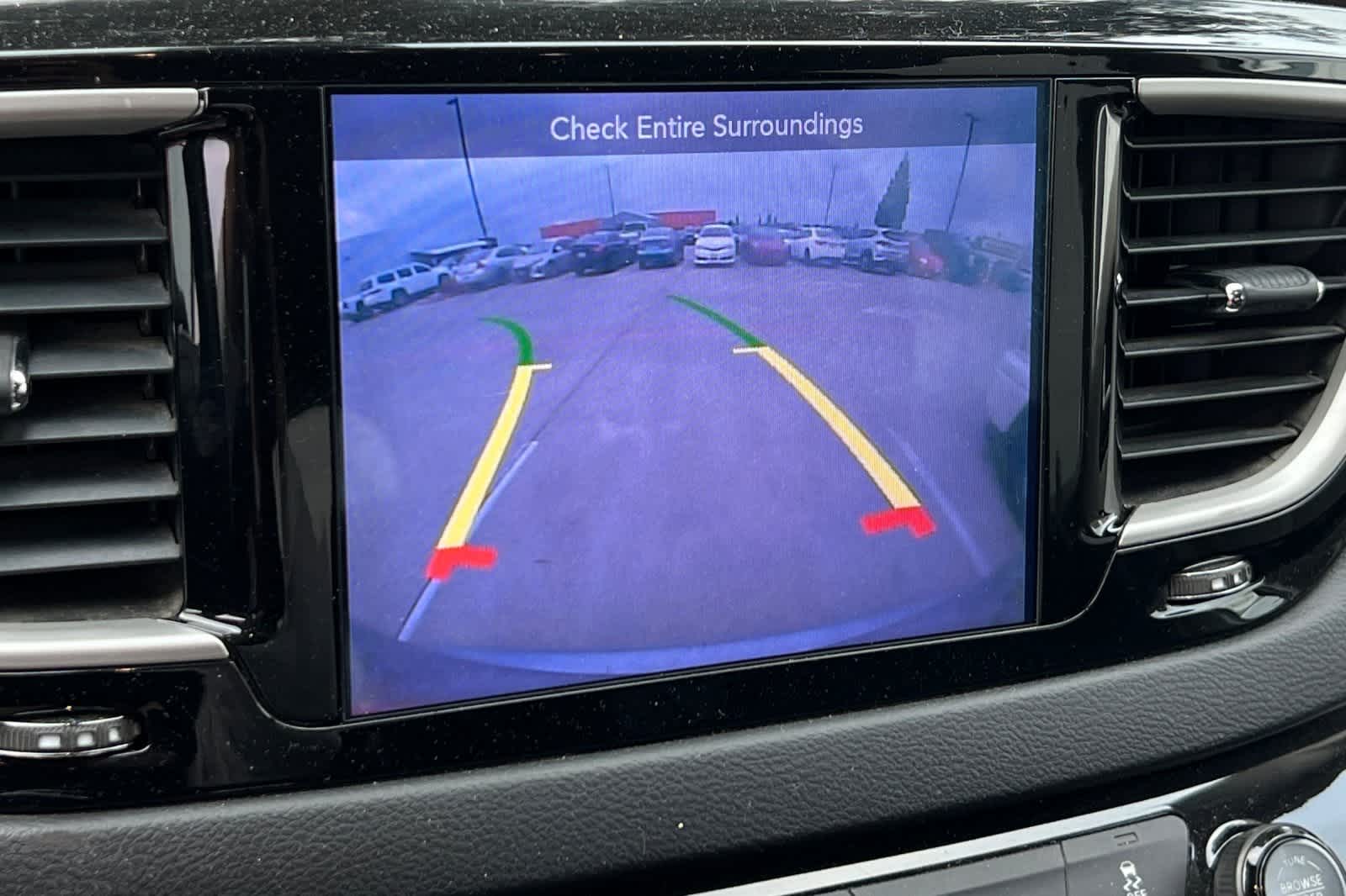 Thumbnail: 2017 Chrysler Pacifica - 24