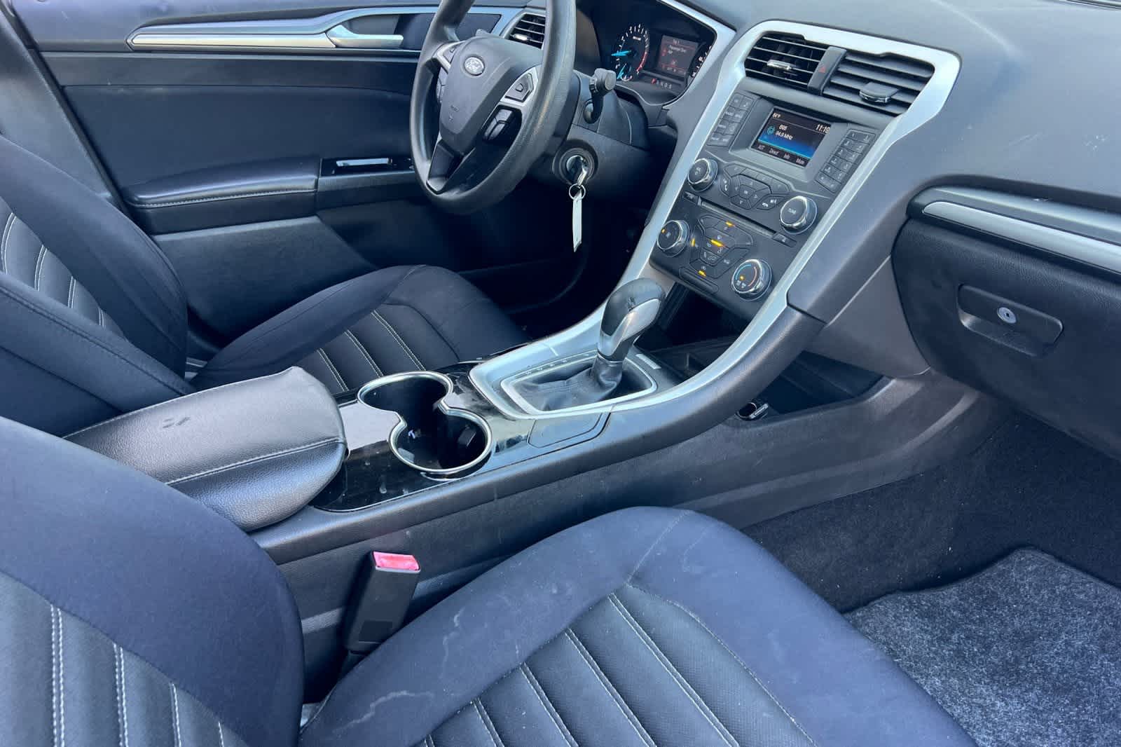 Thumbnail: 2015 Ford Fusion - 16