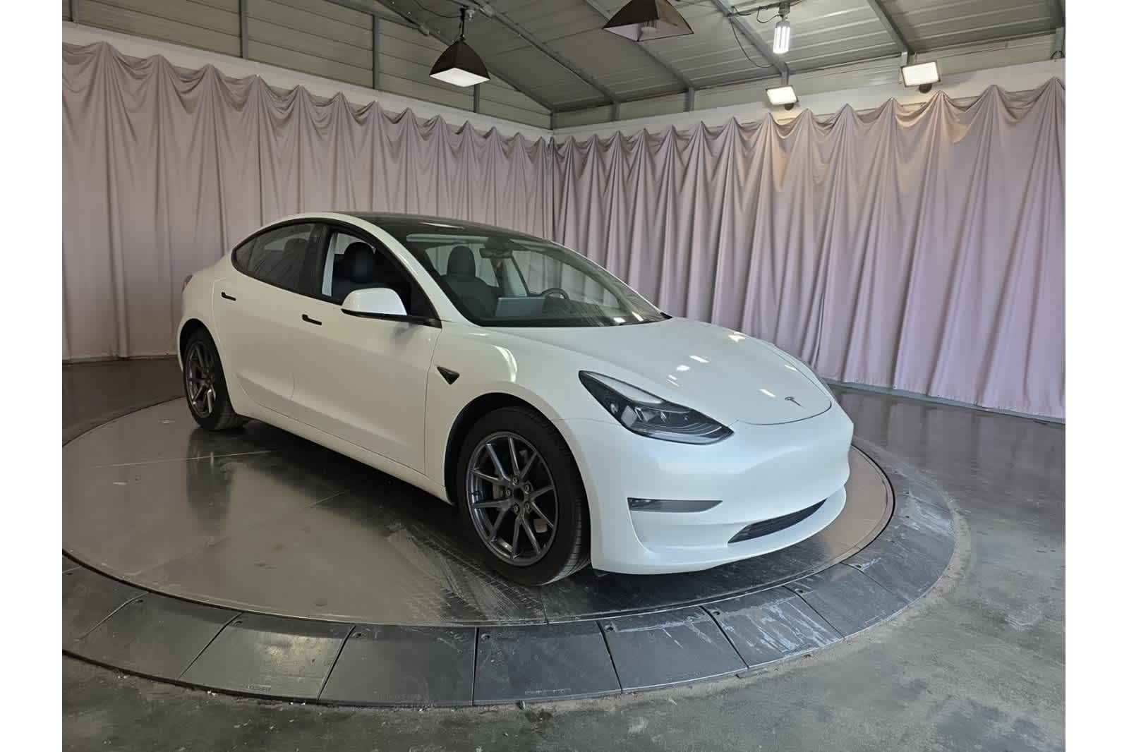 Thumbnail: 2022 Tesla Model 3 - 10